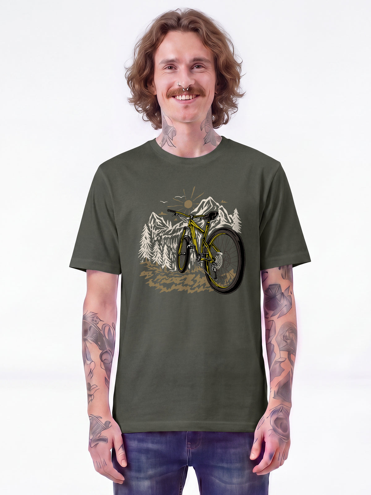 Mountainbike und Berge | T-Shirt Unisex-model_01;C223