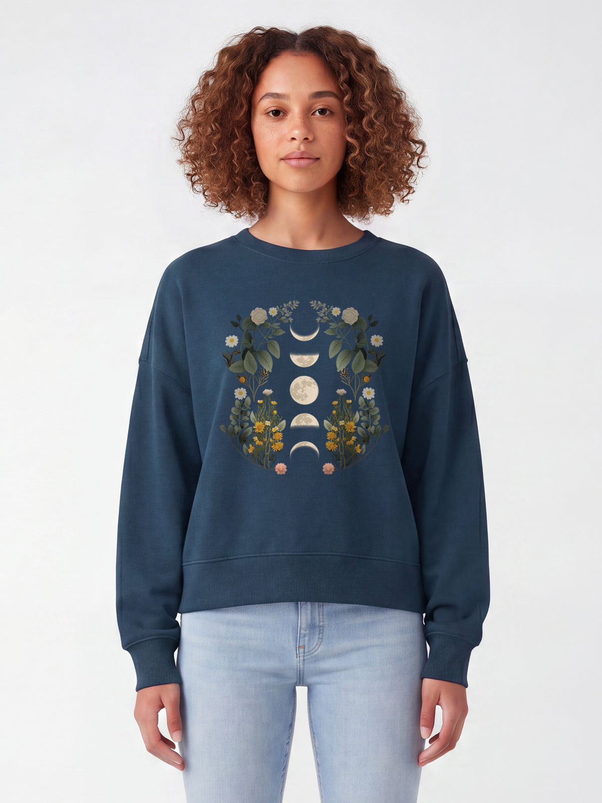 Moonphases & Flowers | Sweatshirt Frauen-model_01;C136