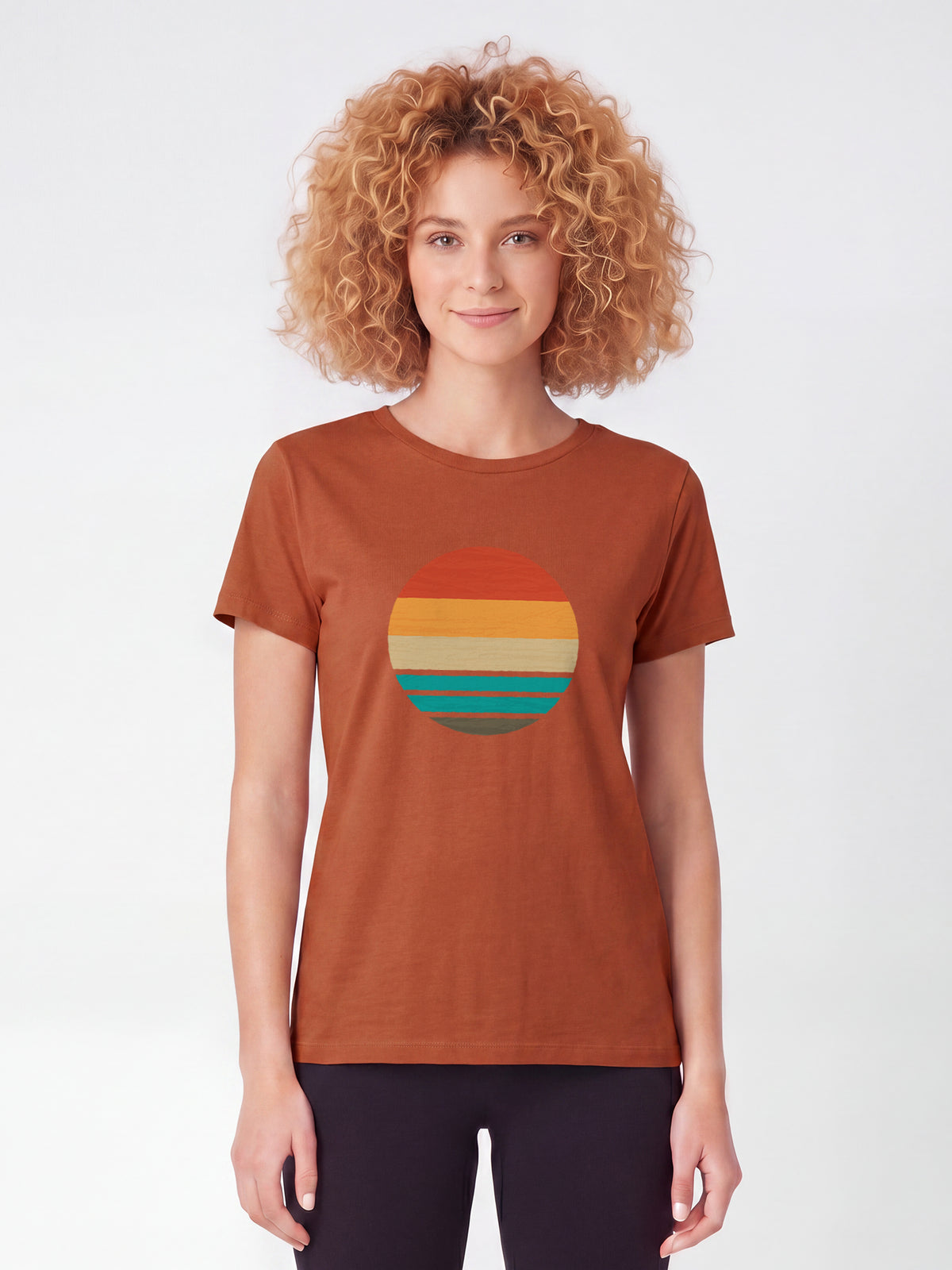 Retro Sunset Ocean | T-Shirt Frauen-model_01;C730