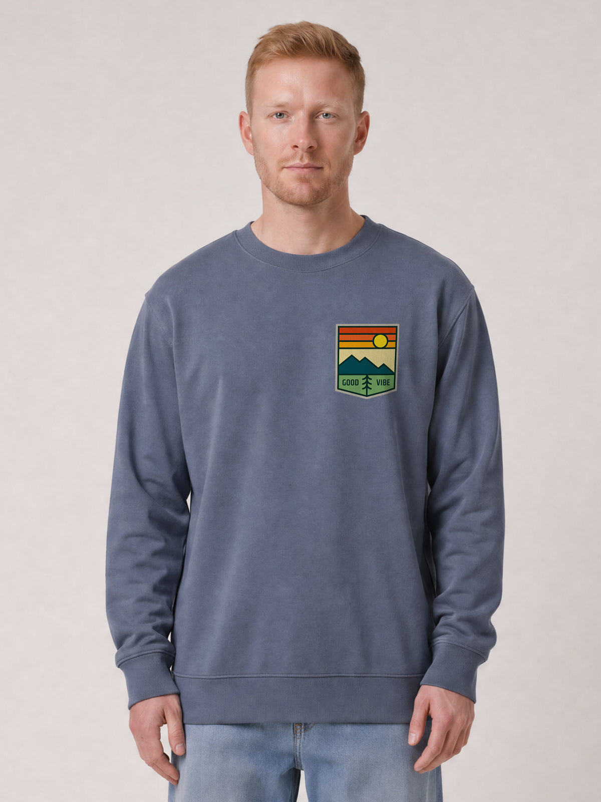 Good Vibe | Sweatshirt Unisex-model_01;C156