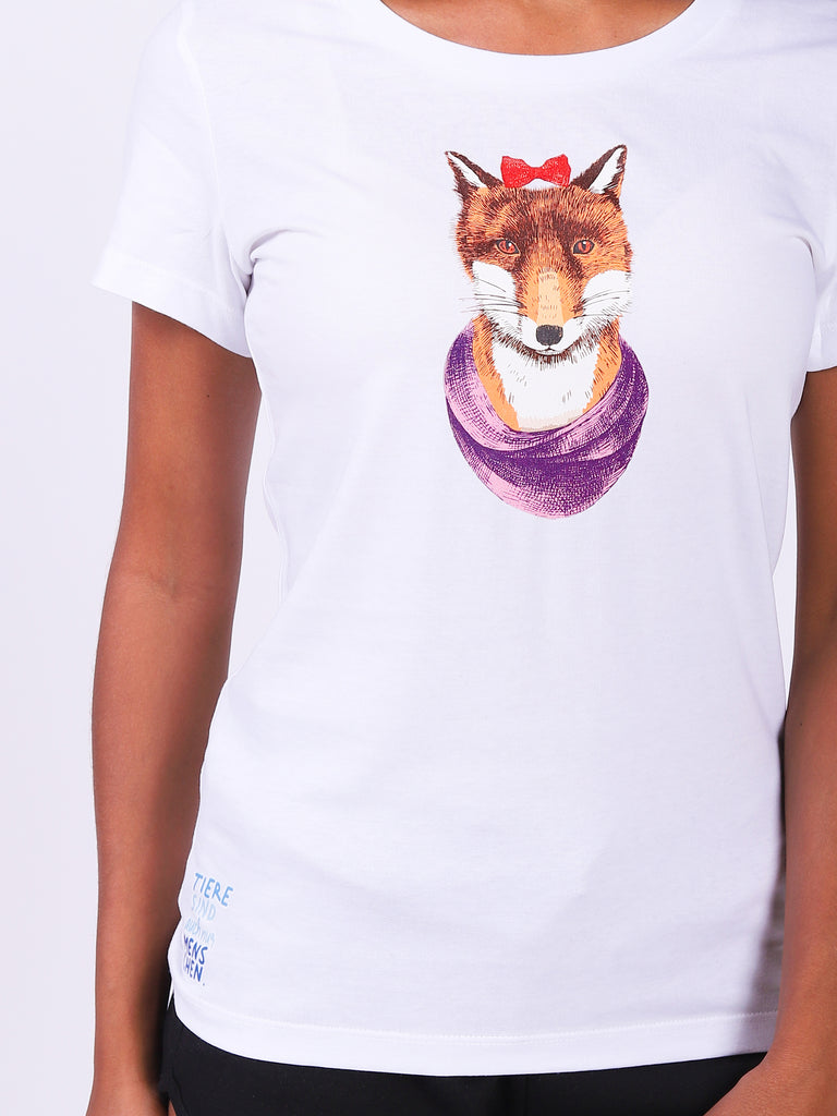 C001;White;model2